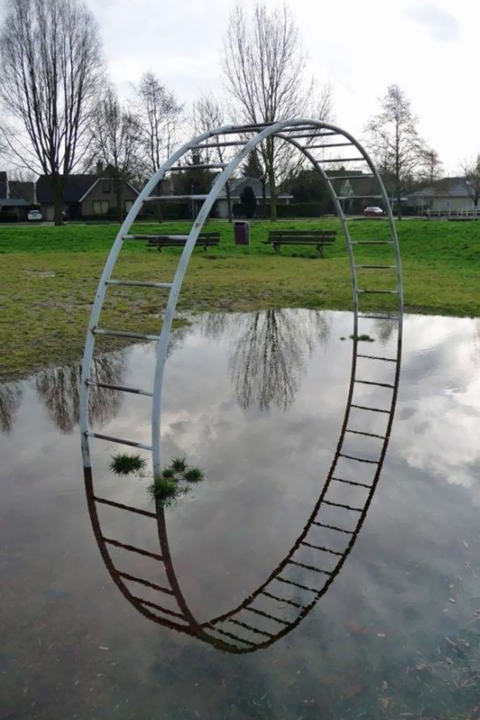 17. Reflektionen skapar ett hjul av stegen
