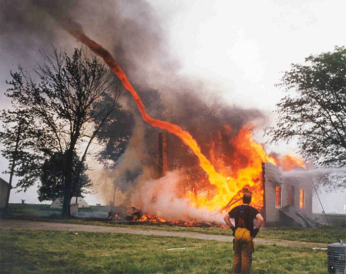 11. Bränder och tornados kan vara hemska
