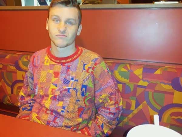 15. En tröja som matchar soffan